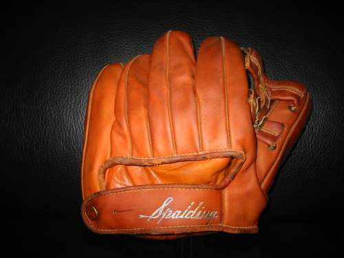 Joe DiMaggio Spalding 133 Back